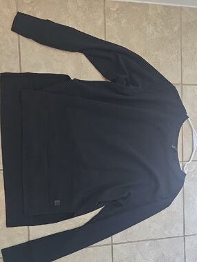 MPG Womans  Black Crewneck Pullover